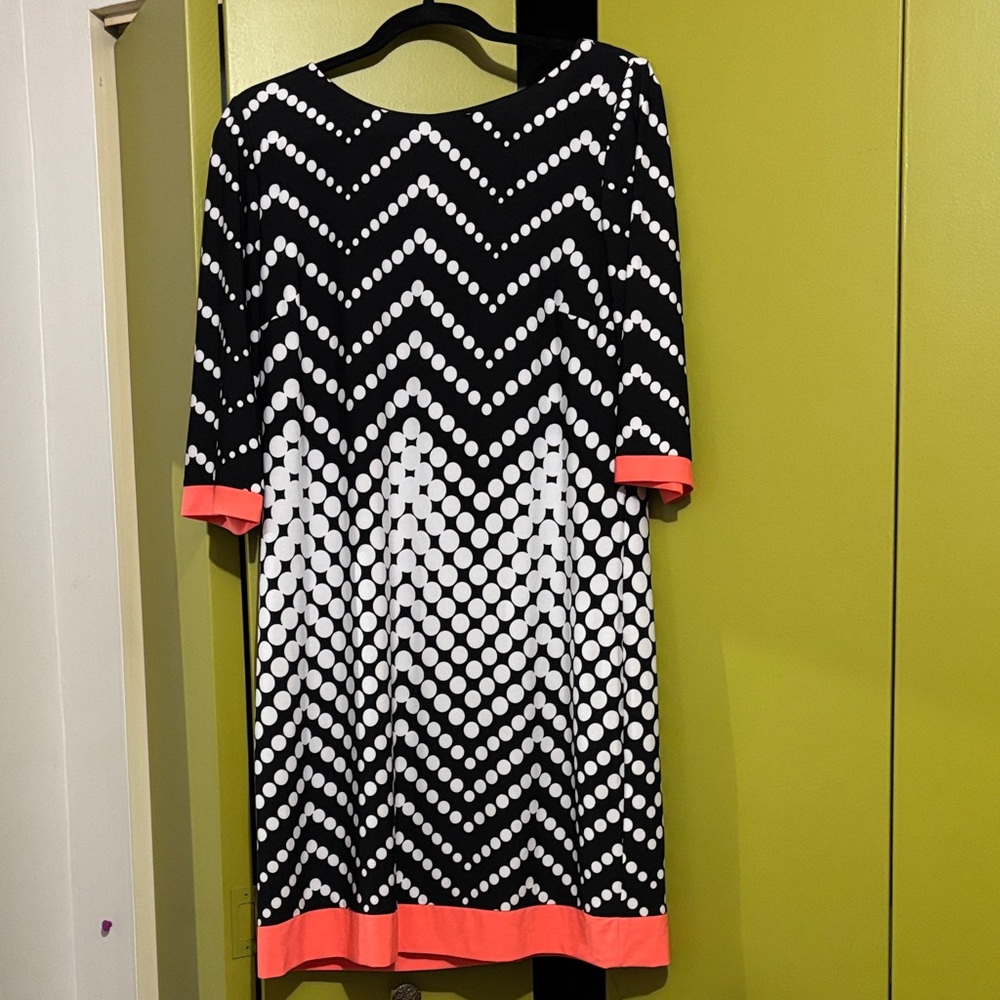 Studio One Black and White Dress with Coral Accents Medium